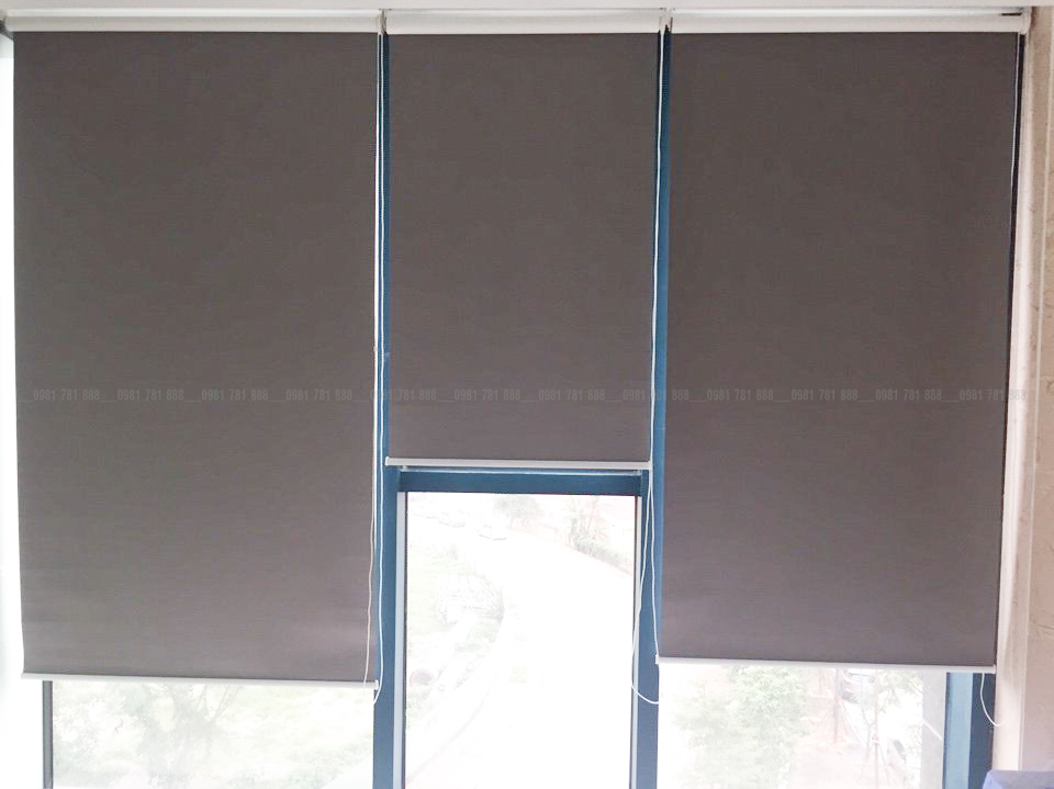 Rèm cuốn chống nắng C553 là một trong số những loại rèm cửa có độ bền cao