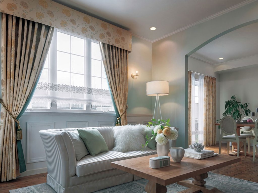 Rèm vải Bỉ cho cửa sổ nhỏ được in họa tiết hoa đơn giản, không rối mắt và vẫn tạo được không gian sống động trong phòng