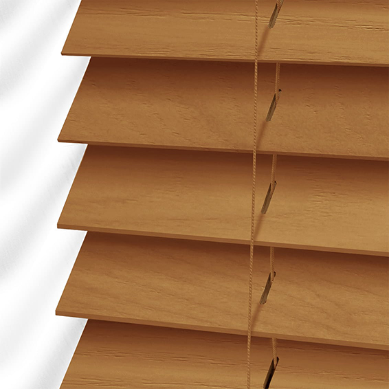 Rèm gỗ cao cấp với hệ thống dây cố định chắc chắn