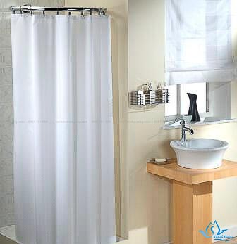 Với mẫu rèm phòng tắm giá rẻ, bạn có thể trang trí cho phòng tắm của mình một cách tiết kiệm nhưng vẫn đảm bảo được độ bền và chất lượng của sản phẩm.