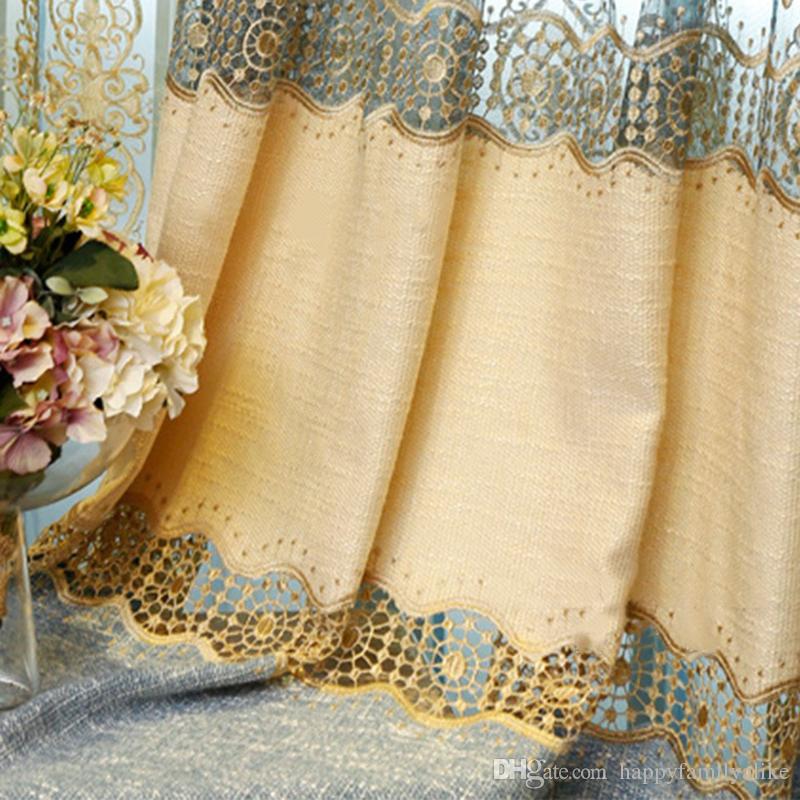 Rèm cổ điển phòng khách được làm từ vải đẹp