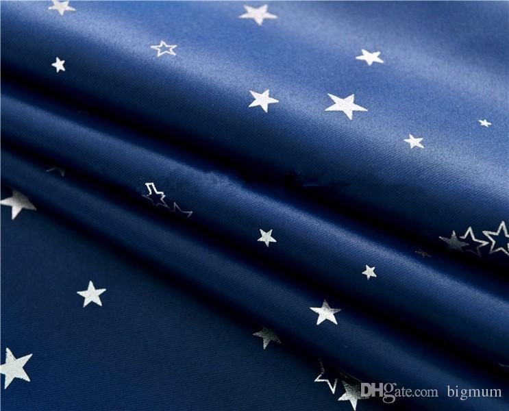 Rèm vải gấm bóng HH-625 có màu xanh dương đậm kết hợp họa tiết ngôi sao để tạo nên sự tươi mớiRèm vải gấm bóng HH-625 có màu xanh dương đậm kết hợp họa tiết ngôi sao để tạo nên sự tươi mới