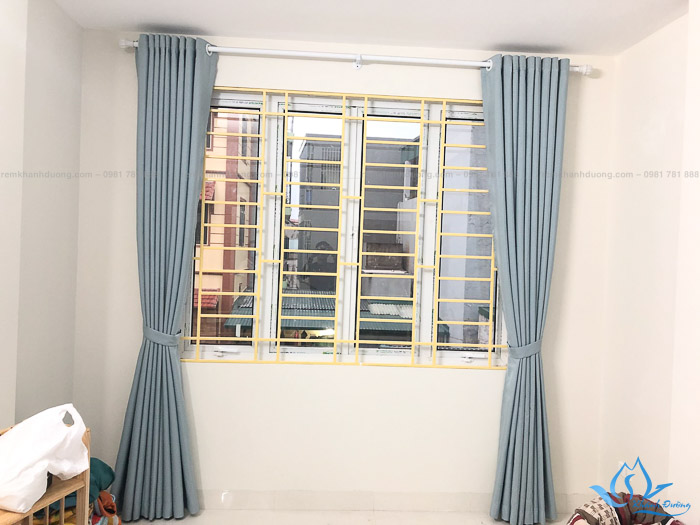 Rèm vải cửa sổ một màu được làm từ 100% polyester chống nắng và cản sáng tốt