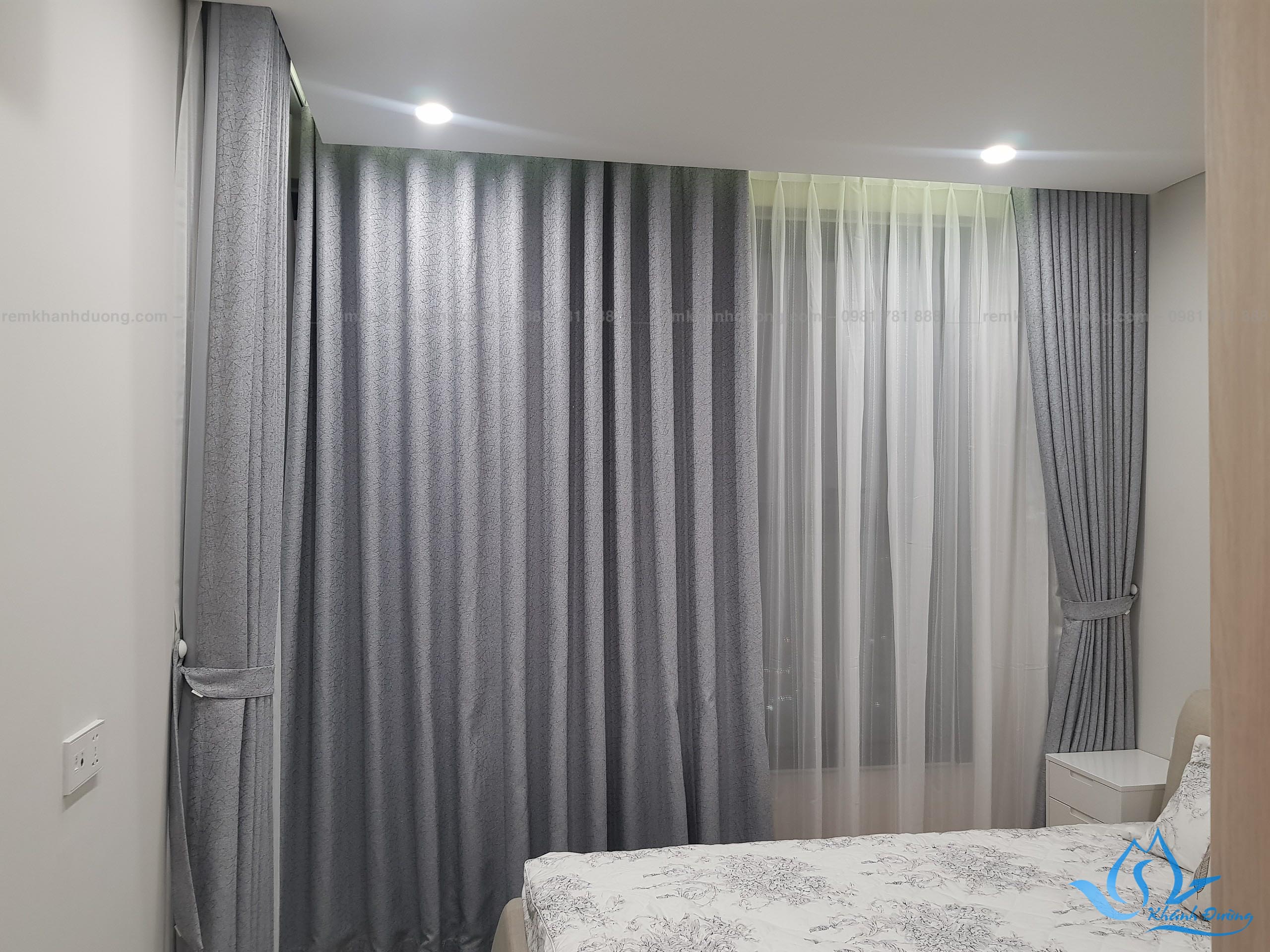 Mẫu rèm cửa vải Hàn Quốc màu xám tại chung cư Legend