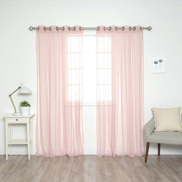 Nhẹ nhàng với rèm cửa màu hồng pastel