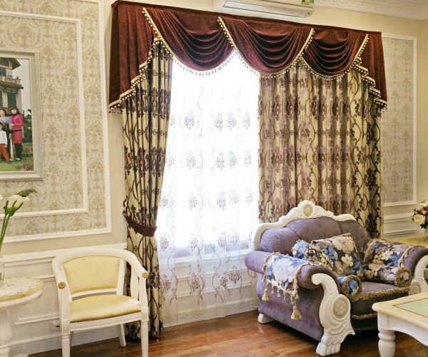 Rèm vải tân cố điển cho không gian phòng khách đẹp tại phố Tây Sơn