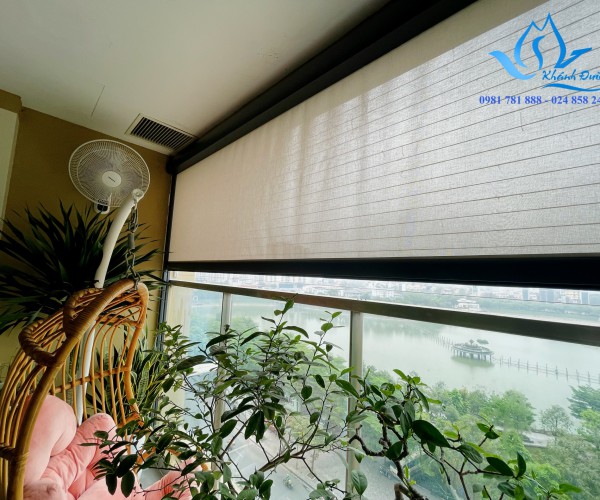 Rèm Zipscreen cao cấp che nắng mưa ban công Tòa D2 chung cư Mandarin Garden Quận Thanh Xuân