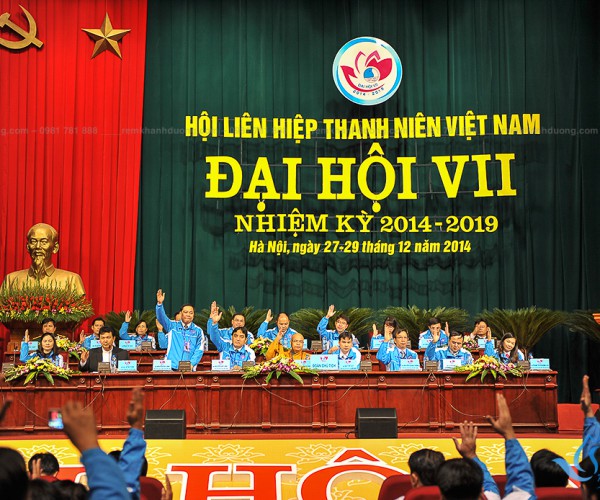 Trang trí khánh tiết hội trường ấn tượng tại Trần Phú, Hà Nội HT 07
