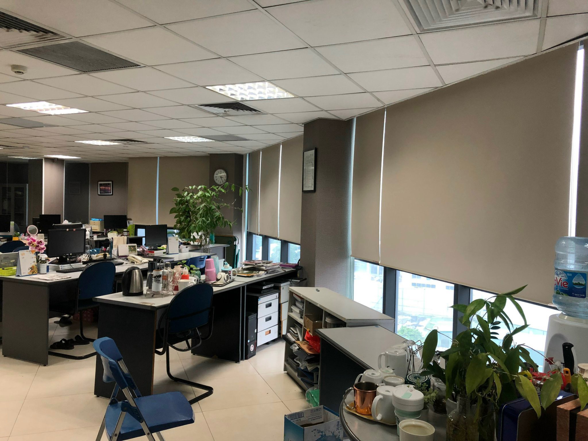 Rèm cuốn đơn giản, tinh tế cho văn phòng tại Hoàng Mai