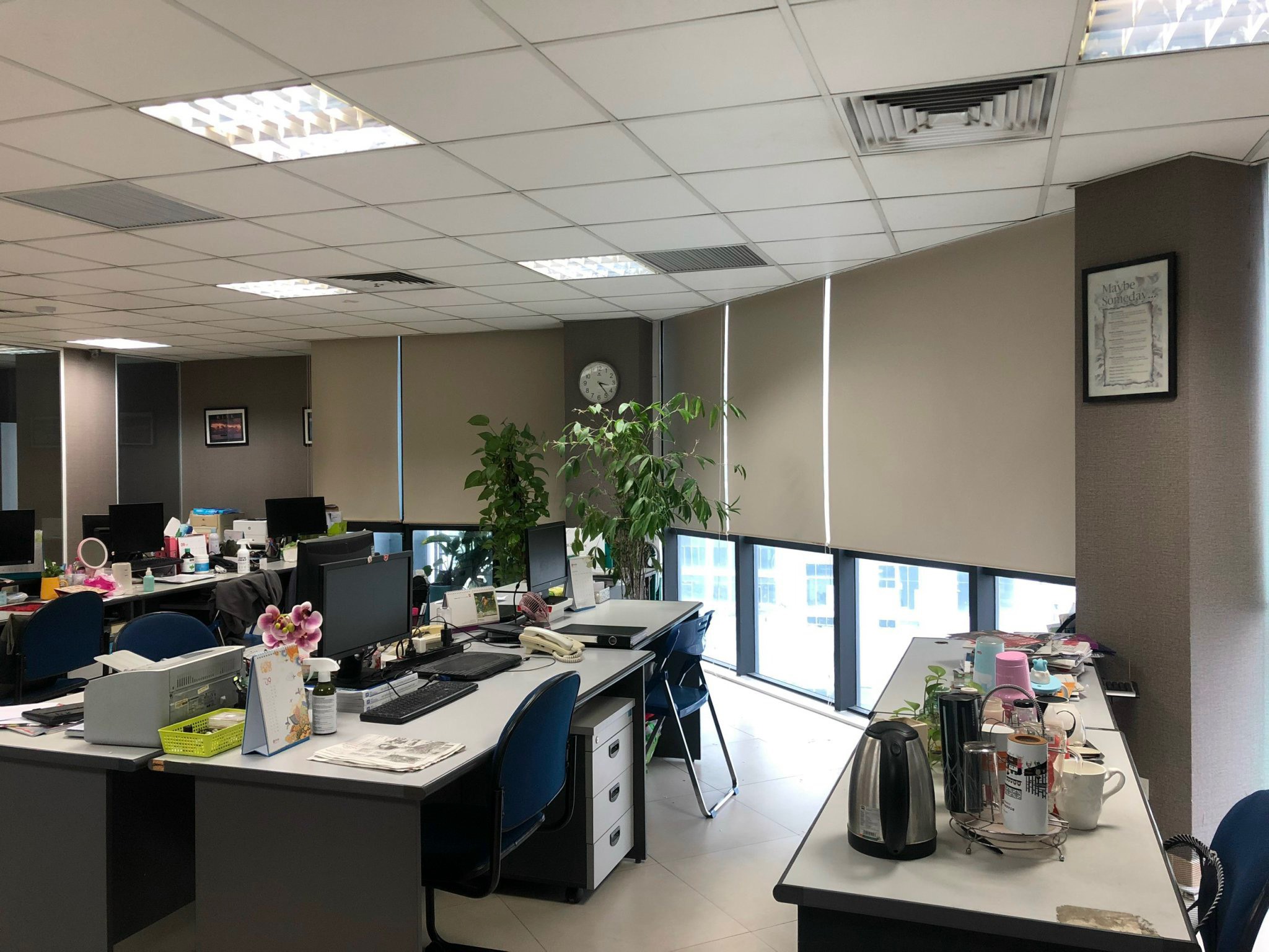 Rèm cuốn đơn giản, tinh tế cho văn phòng tại Hoàng Mai