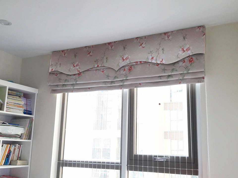 Rèm Roman có thể cuộn lên gọn gàng