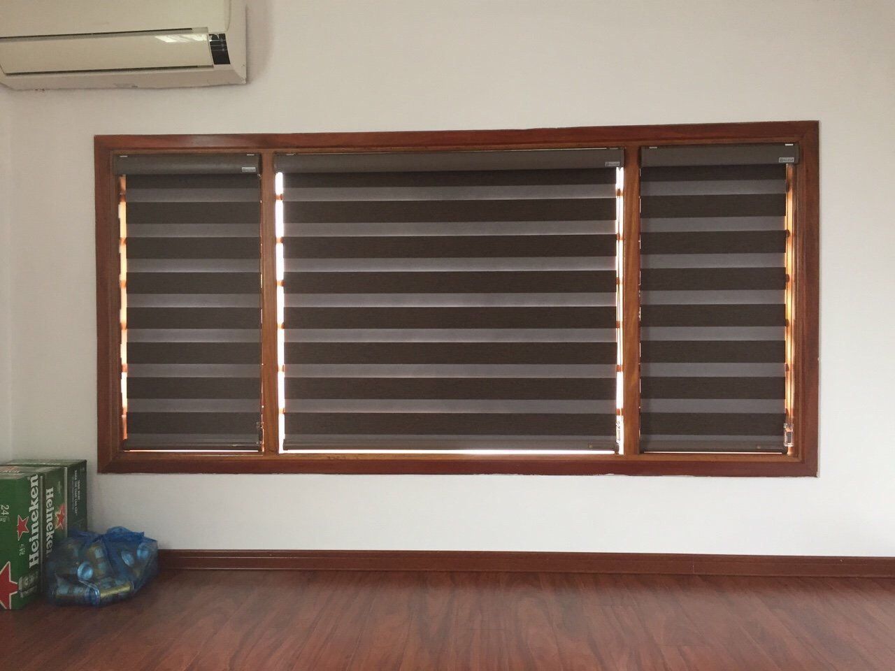 Rèm cầu vồng màu nâu cho người hướng nội