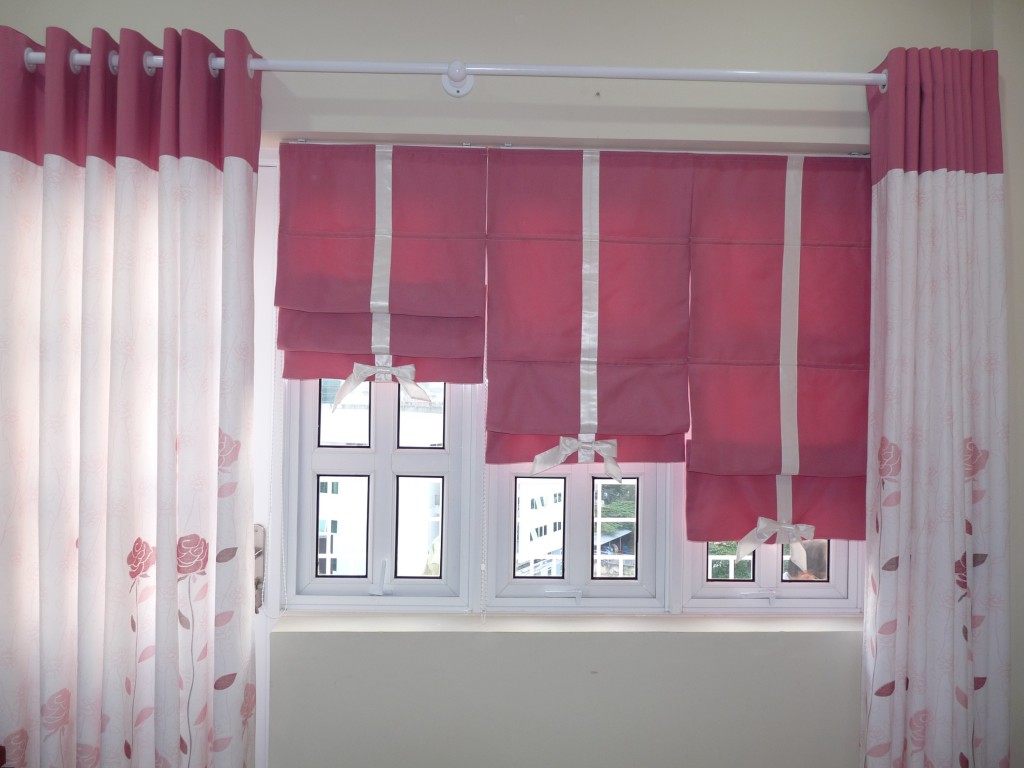 Rèm vải màu hồng dễ thương cho bạn gái
