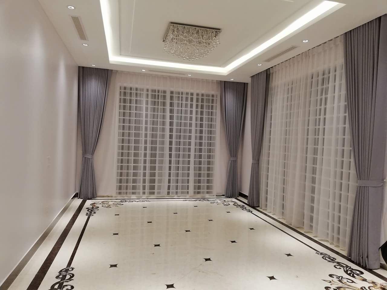 Mẫu rèm vải hai lớp thông dụng