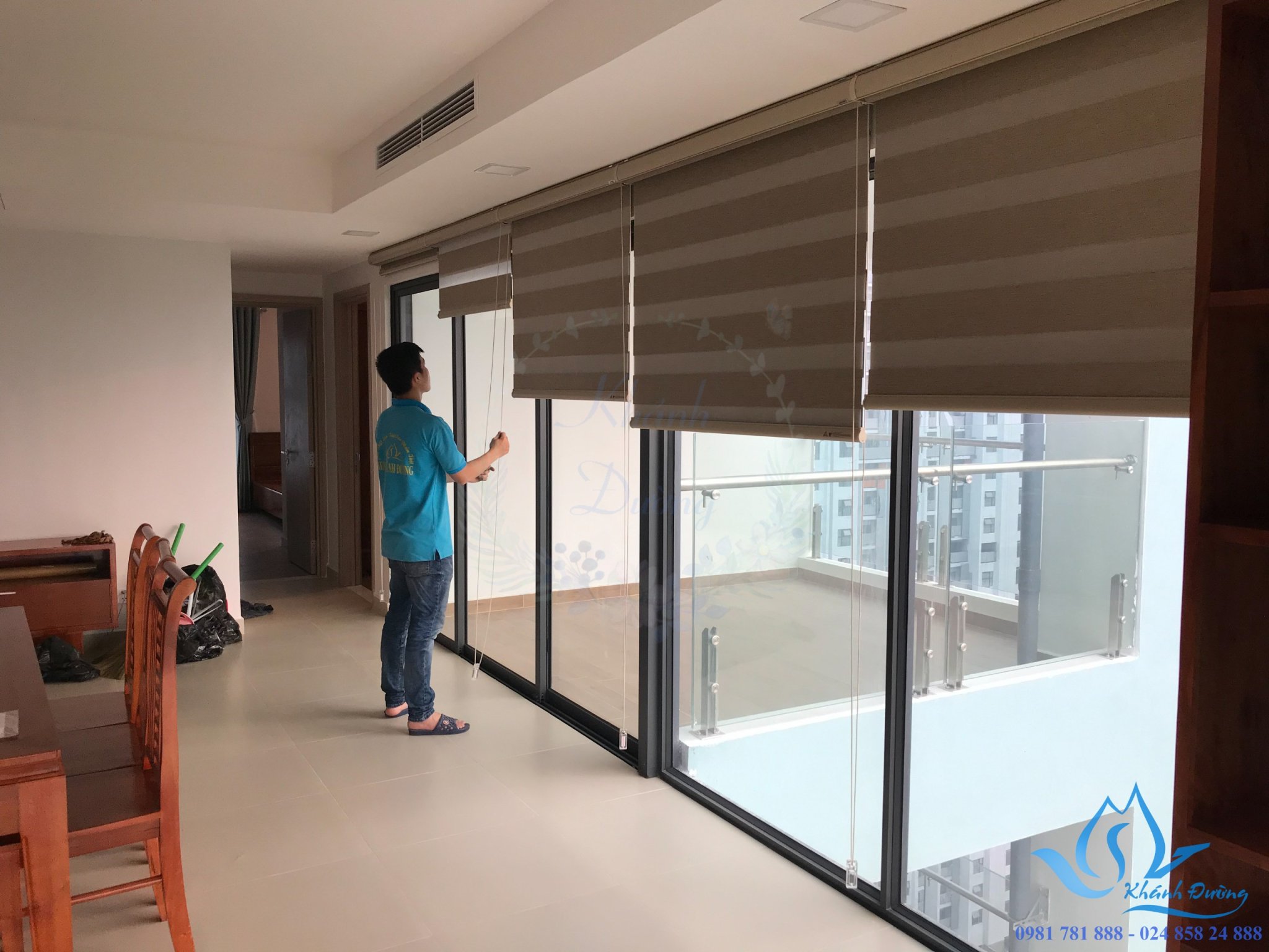 Rèm Khánh Đường lắp đặt rèm cầu vồng tận nhà