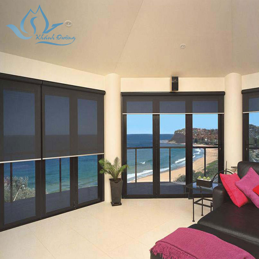 Ngắm cảnh đẹp qua những tấm rèm cuốn lưới Ngắm cảnh đẹp qua những tấm rèm cuốn lưới