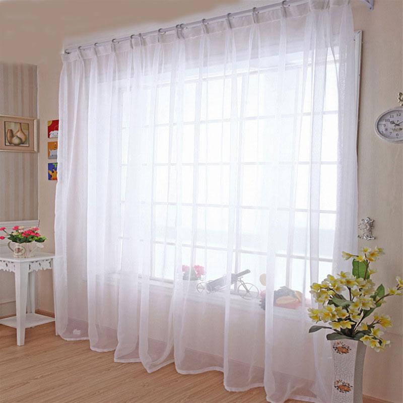 Rèm voan trắng có tác dụng trang trí