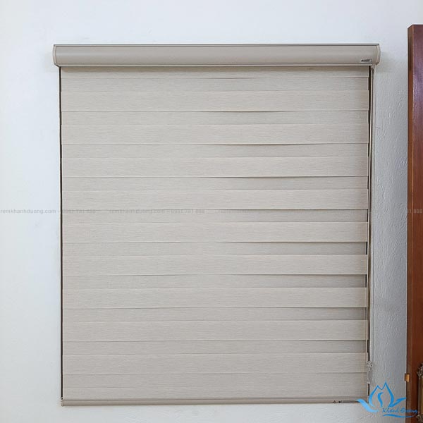 Lắp đặt rèm cầu vồng PE 731 ở chung cư huyện Đan Phượng, Hà Nội