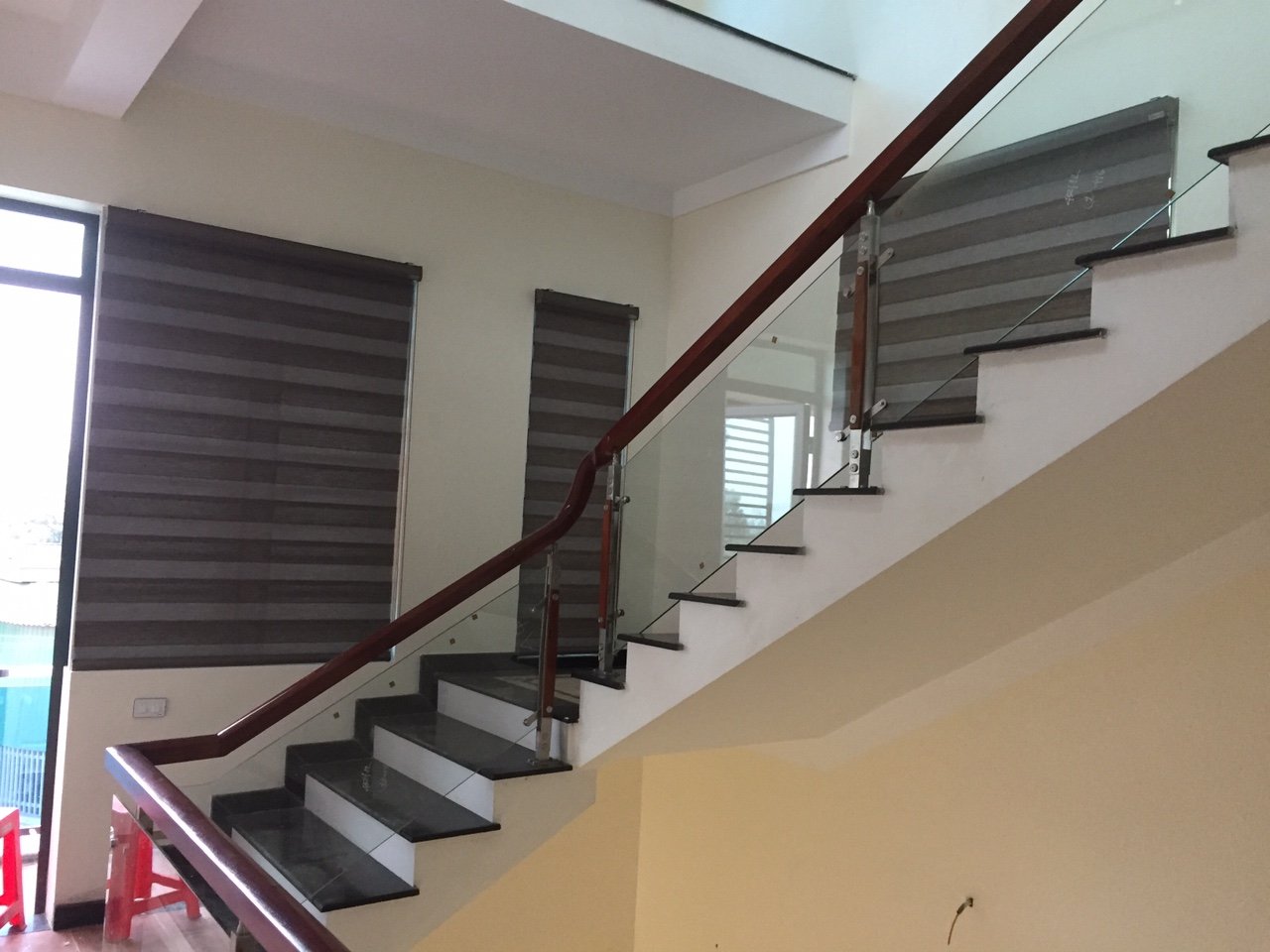 Rèm cầu vồng sang trọng tại Hà Đông Rèm cầu vồng sang trọng tại Hà Đông