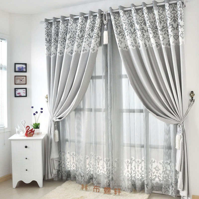 Rèm vải hai lớp mang đến nét quyến rũ cho phòng khách nhà bạn