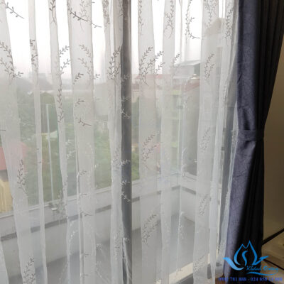 rèm vải voan hoa văn nhẹ nhàng