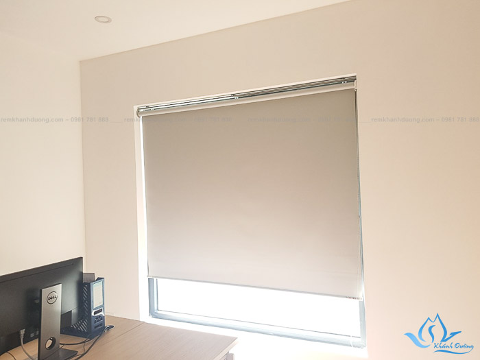 Rèm cuốn chống nắng giá rẻ cho văn phòng tại Dương Nội