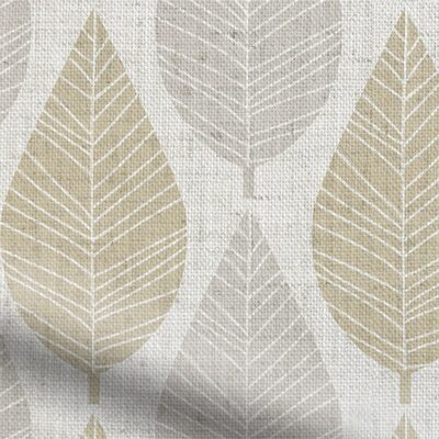 Rèm cuốn tranh tại Đê La Thành có nhiều ưu điểm vượt trội nhờ chất liệu vải đặc biệt