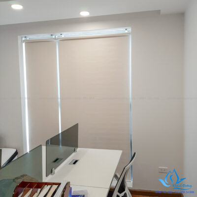 Ngoài ra, rèm cuốn RCN-101 còn có khả năng chống nước, chống cháy vượt trội