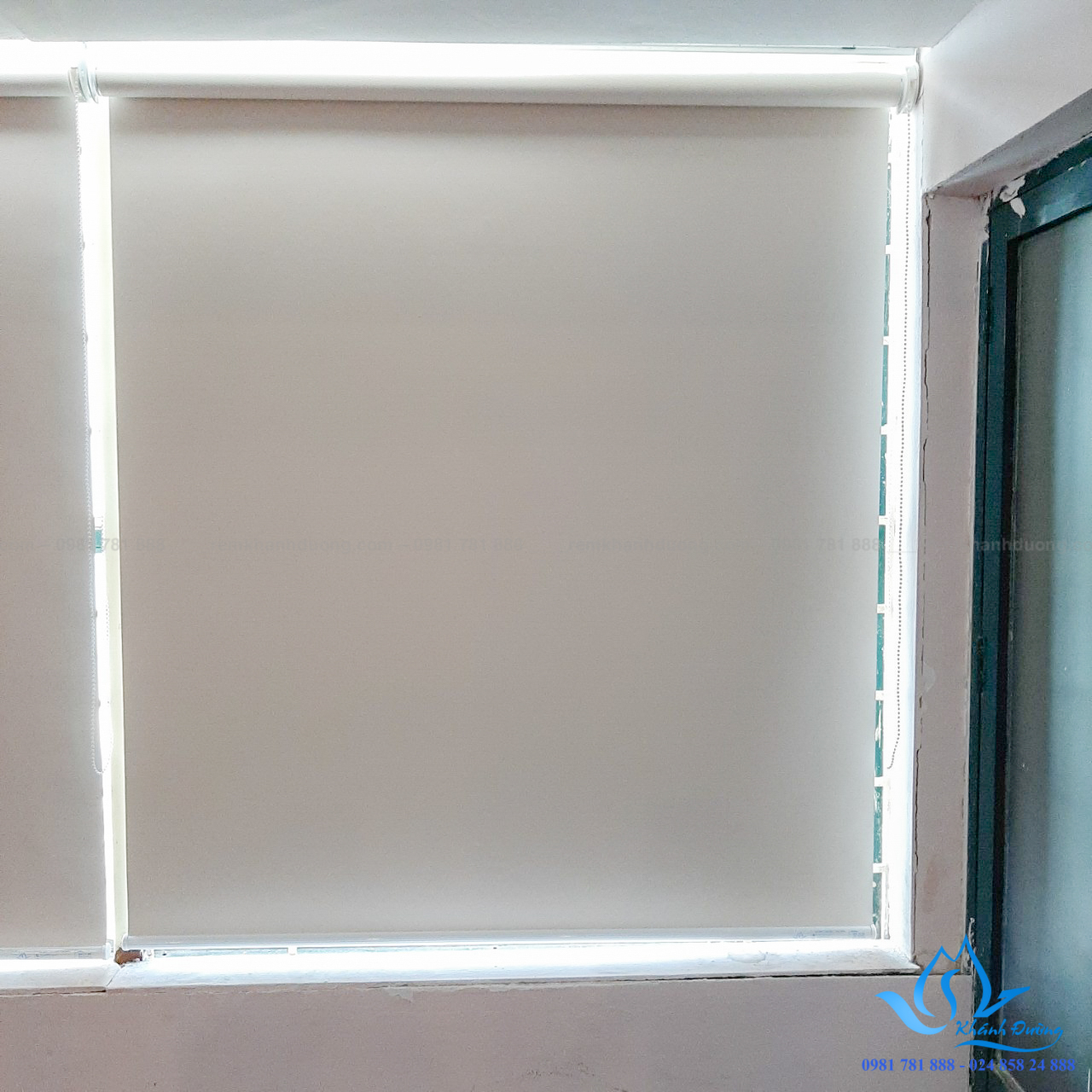 rem-cuon-rcn-101-chong-nang-dep-cho-van-phong-quan-thanh-xuan-ha-noi-3 Rèm cuốn có độ bền cũng như tuổi thọ cao