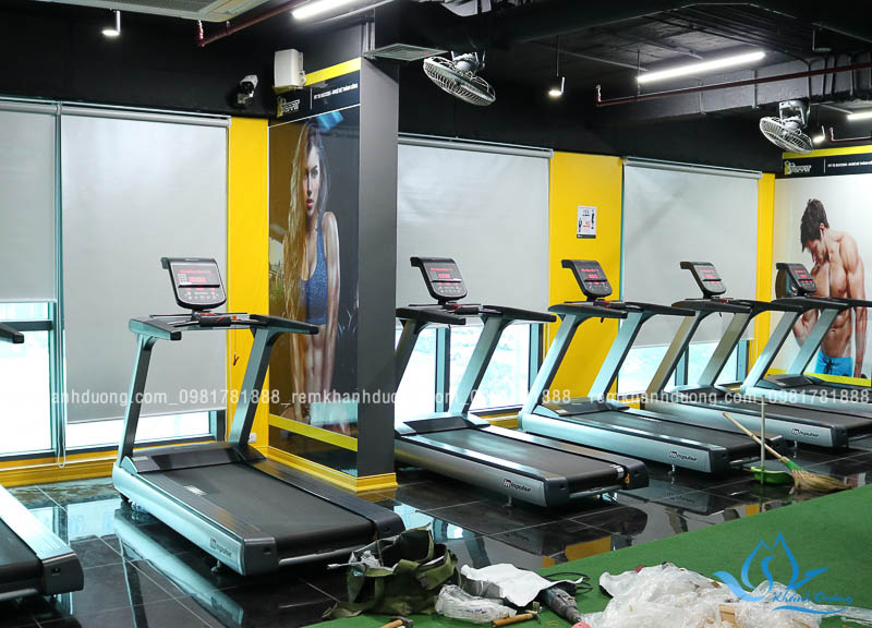 Rèm cuốn trơn đẹp phòng gym, yoga tại Long Biên