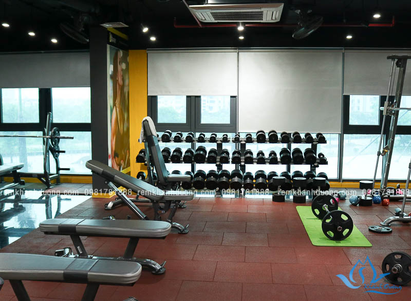 Rèm cuốn trơn đẹp phòng gym, yoga tại Long Biên