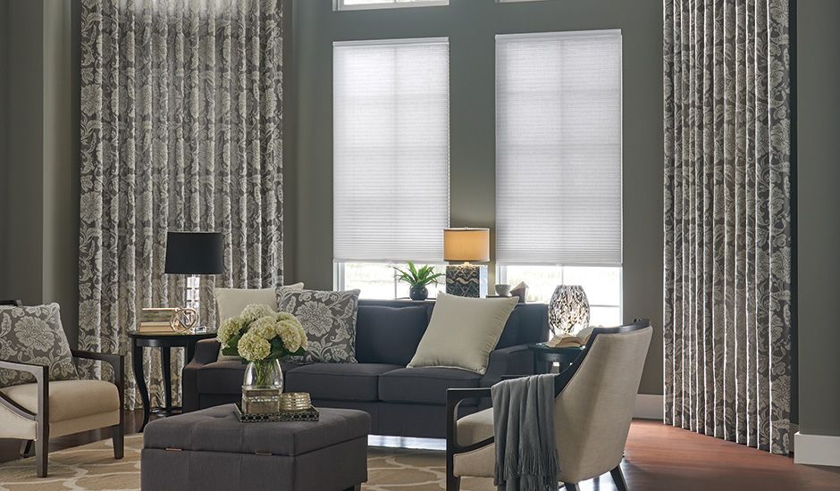 Rèm cửa có họa tiết hài hòa với nội thất căn phòng Rèm cửa có họa tiết hài hòa với nội thất căn phòng