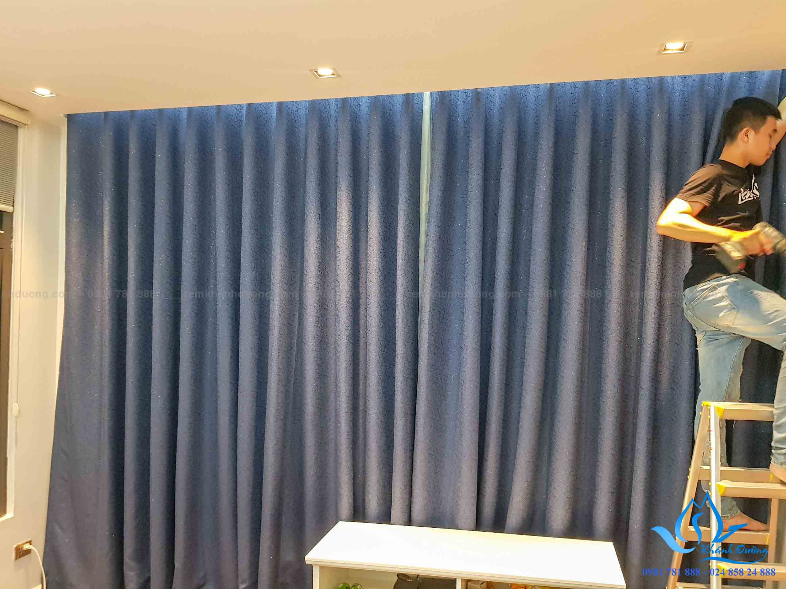 Chất liệu dày dặn cản nắng gió tốt của rèm vải hai lớp B07-M13