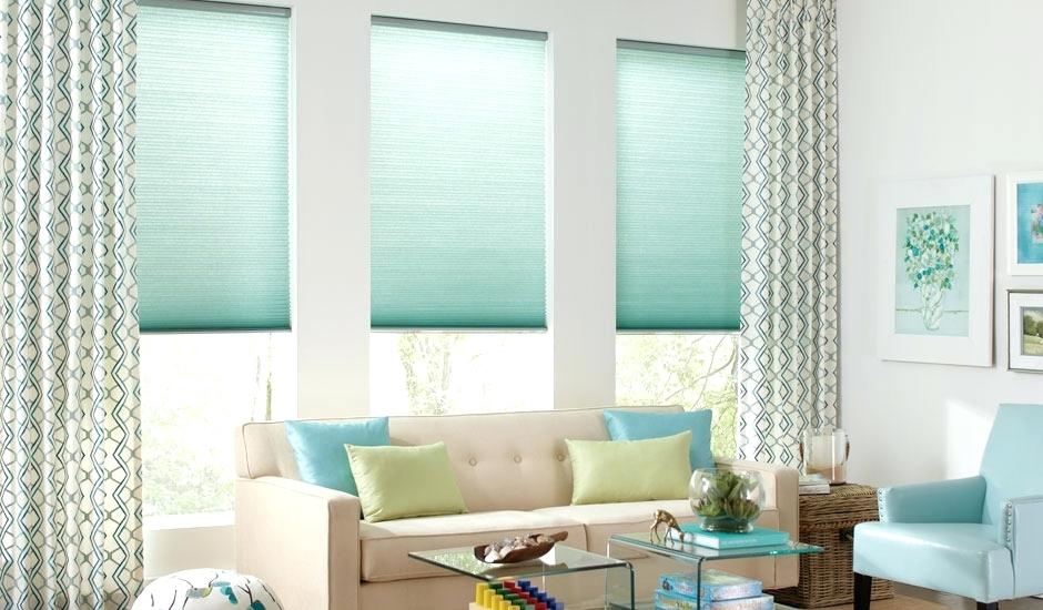 Sự kết hợp giữa rèm một màu và rèm vải họa tiết Sự kết hợp giữa rèm một màu và rèm vải họa tiết