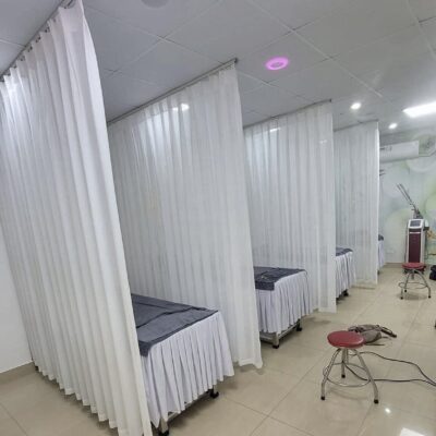 Rèm spa Voan trắng ngăn giường cho thẩm mỹ viện tại Lê văn Lương