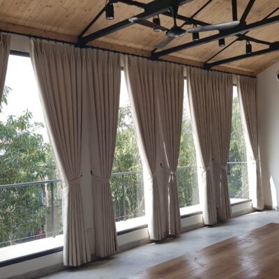 rem-vai-hai-lop-cao-cap-cho-chuoi-nha-hang-sang-trong-1