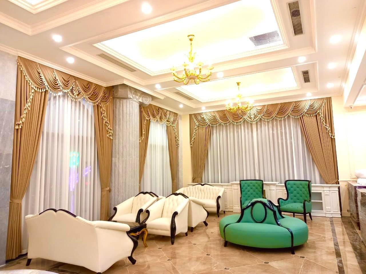 Rèm vải tân cổ điển cho phòng khách tại Biệt thự  Vinhomes Riverside Long Biên hà Nội