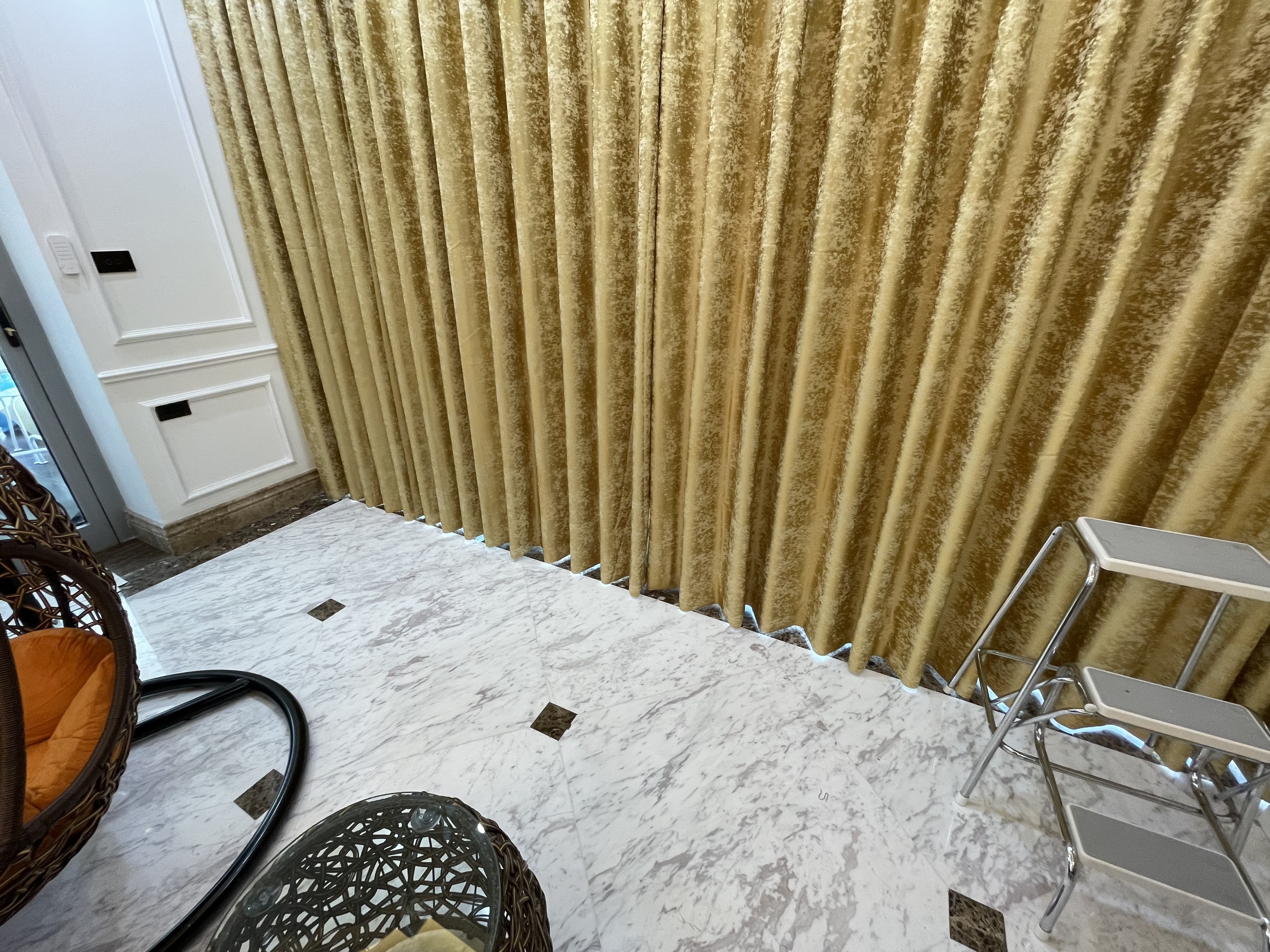 Rèm vải tân cổ điển hoàng gia vải Thổ Nhĩ Kỳ cho căn hộ cao cấp Thong Long Number One