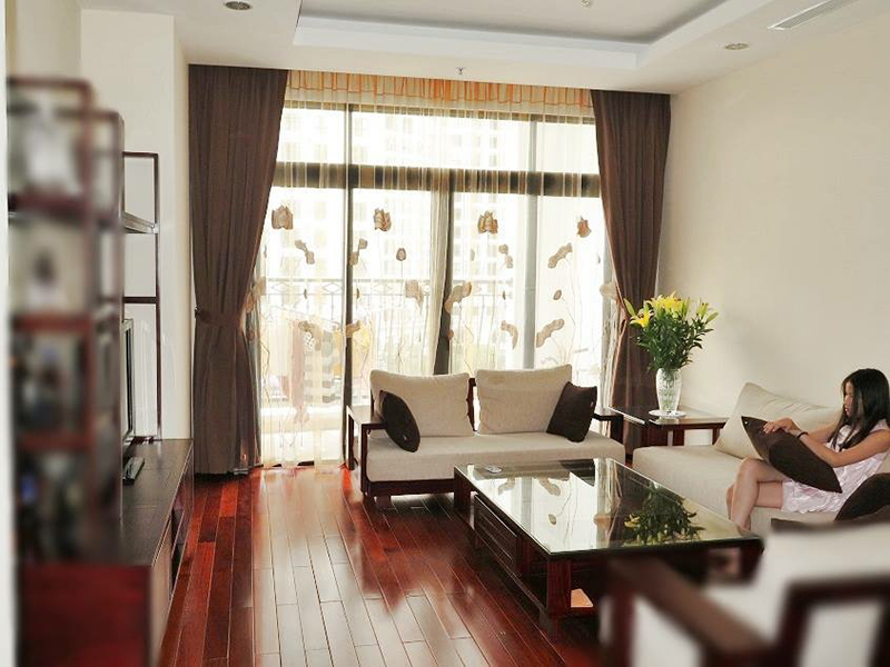Rèm voan thêu tay thích hợp để trang trí
