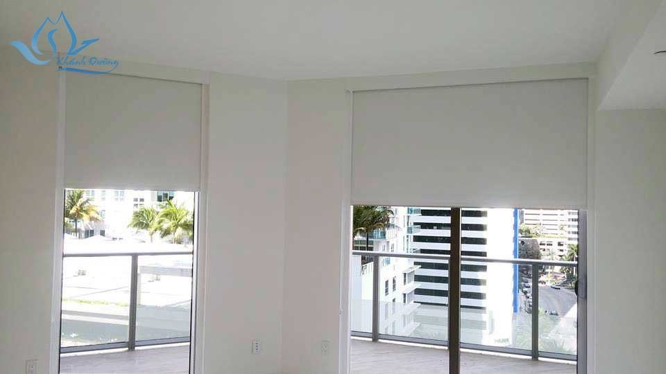 whiterectanglemoderncanvaslightblockingrollershadesstaineddesign