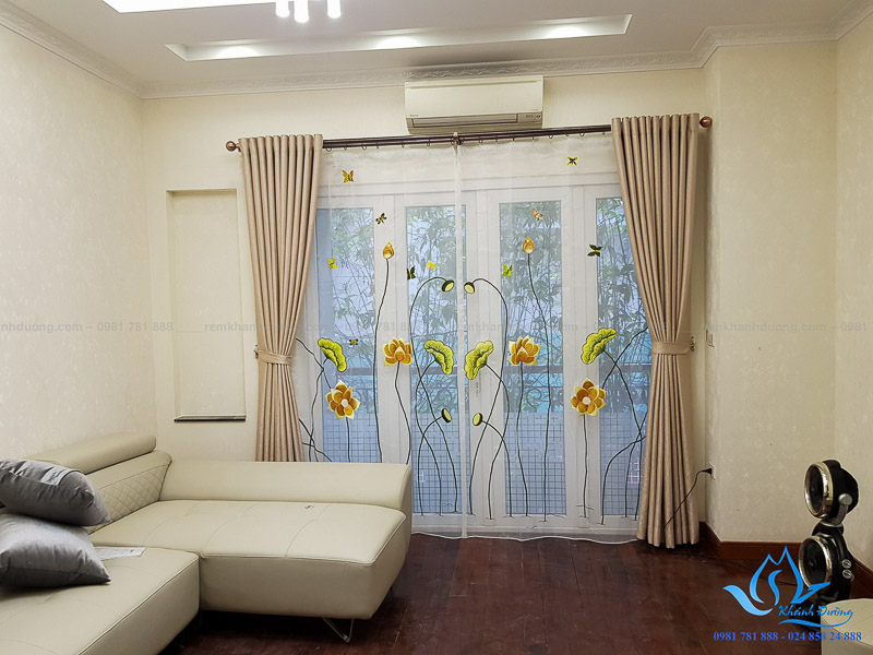 Rèm voan thêu tay hoa sen cao cấp đẹp tại Âu Cơ, Tây Hồ