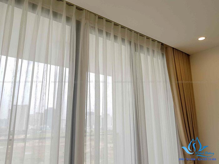 Rèm 1 màu cho phòng khách thanh lịch Vincom Phạm Hùng, Hà Nội TM695