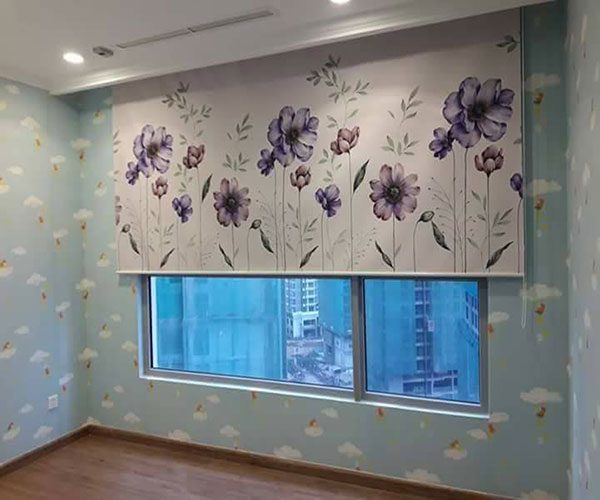 Rèm cuốn tranh họa tiết hoa dành cho bé