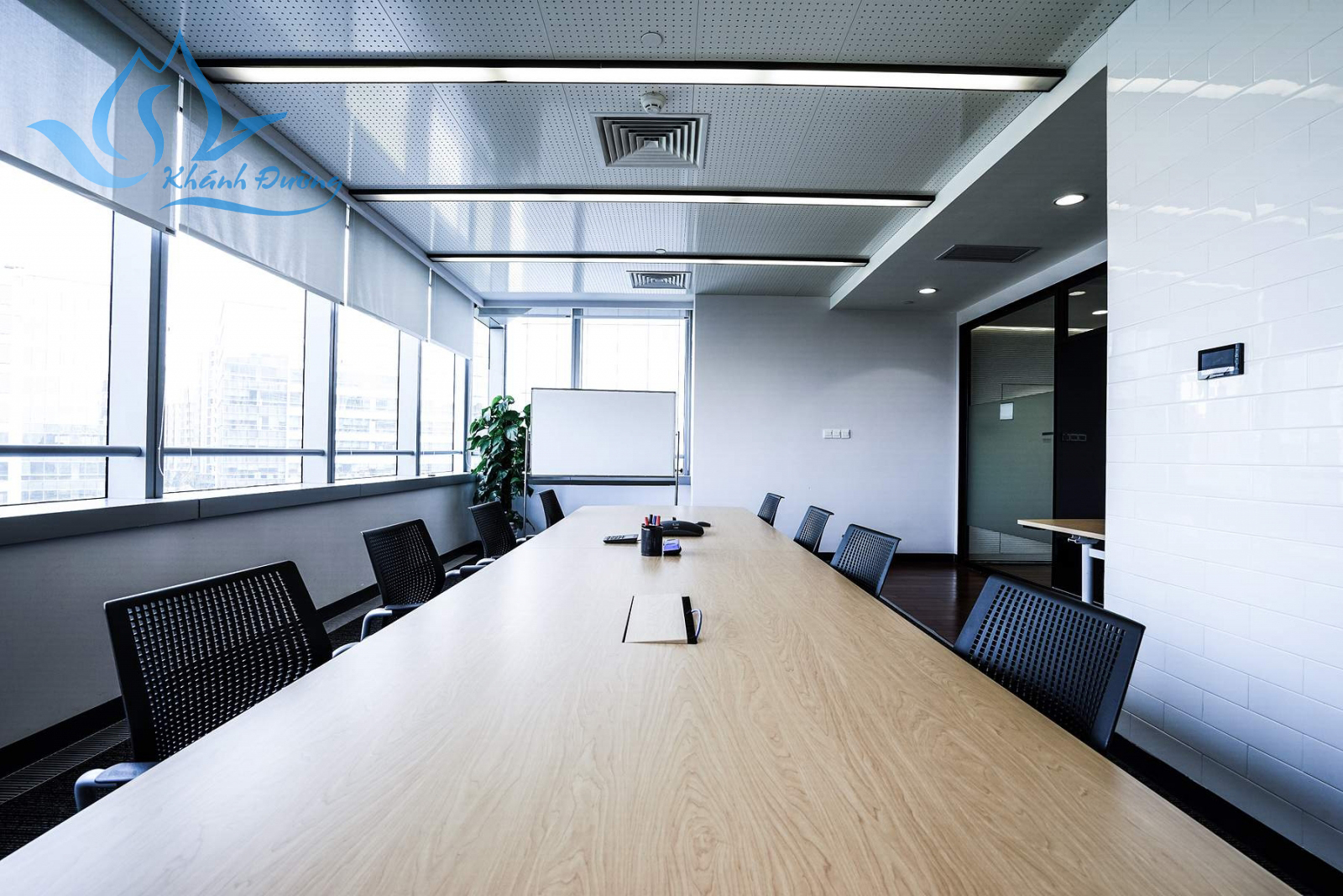 Rèm cuốn có chất liệu làm từ 75% nhựa và 25% sợi