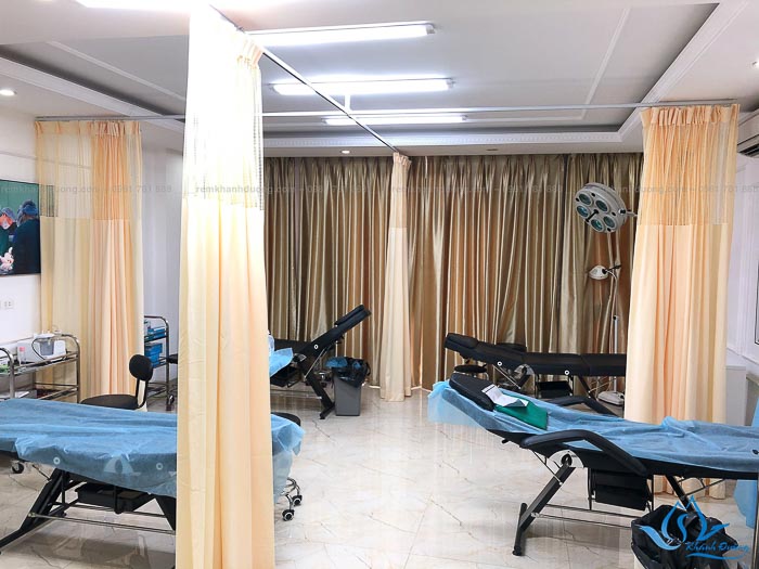 Rèm đẹp ngăn giường cho thẩm mĩ viện SP 34 ở Ba Đình