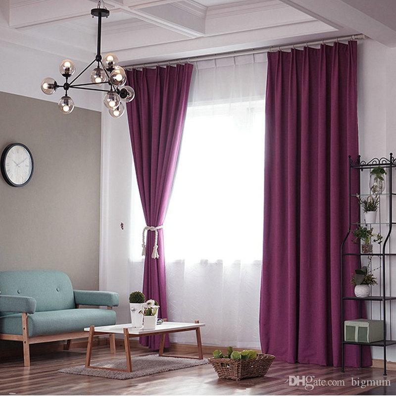 Rèm vải gấm HH-628 còn có màu tím hồng hơi hướng cổ điển, sang trọng