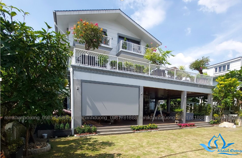 Thi công rèm cuốn zipscreen ngoài trời nhập khẩu tại Hồ Chí Minh